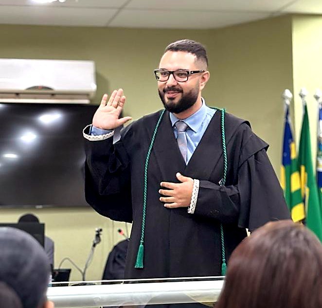 Leonardo Araújo, advogado criminalista, em sessão no tribunal